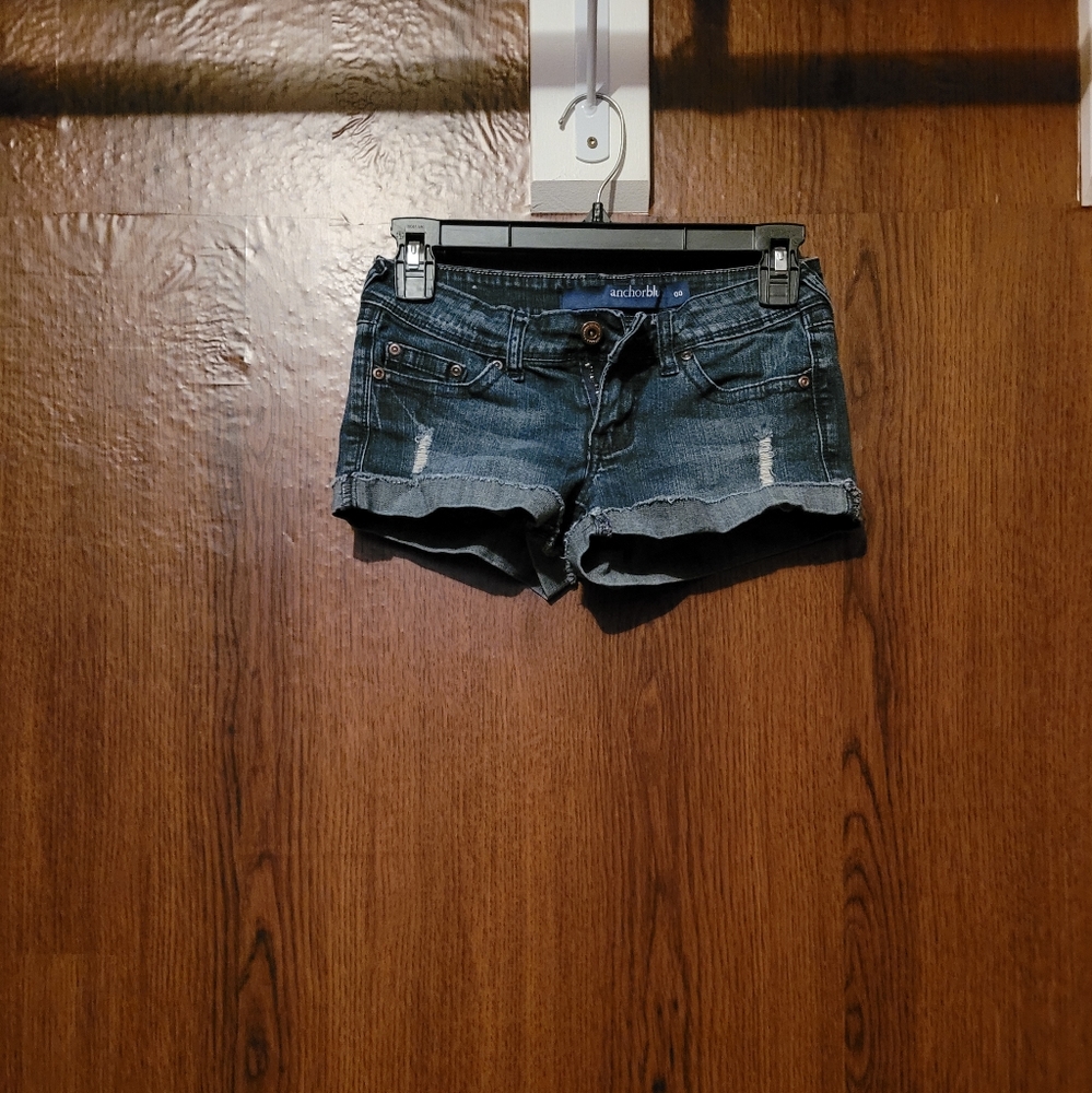 Anchor blue shorts